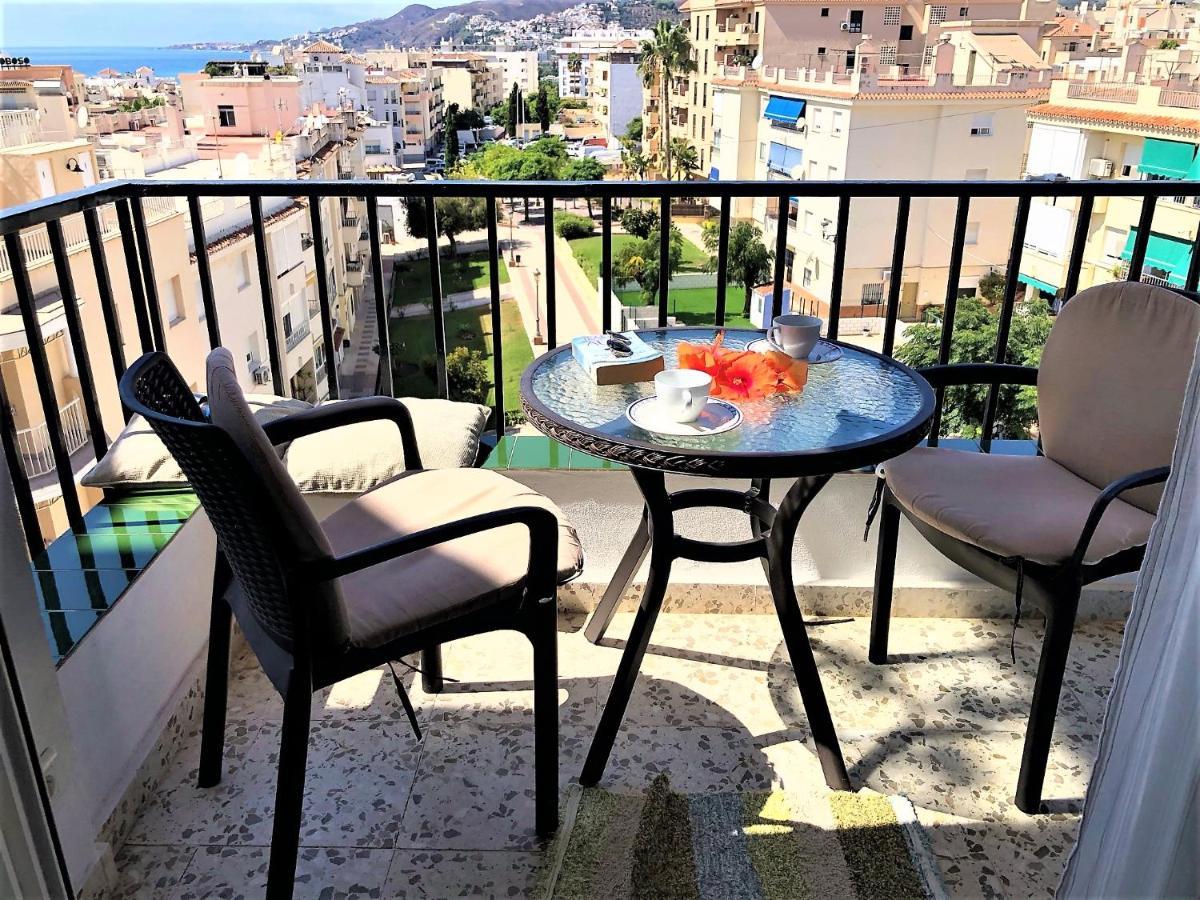 Salute To The Sea Apartment Nerja Bagian luar foto