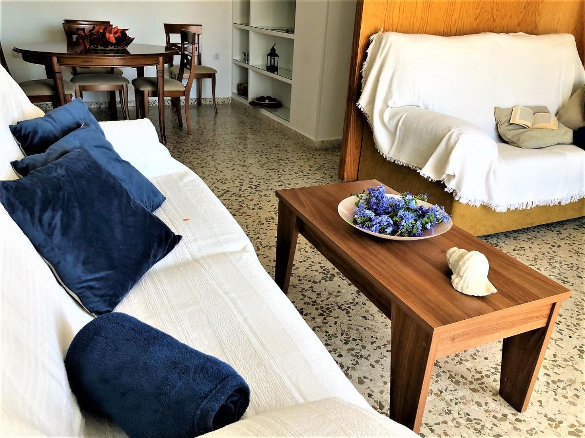 Salute To The Sea Apartment Nerja Bagian luar foto