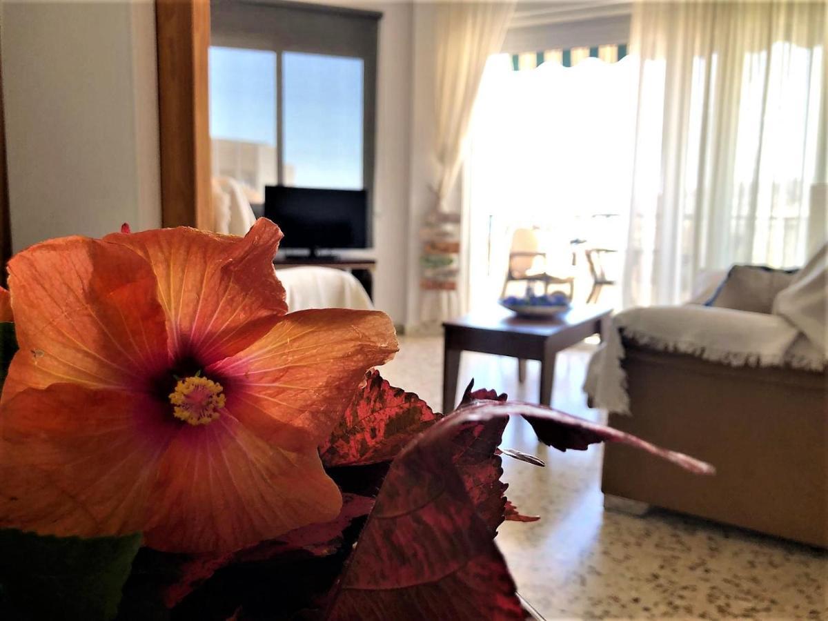 Salute To The Sea Apartment Nerja Bagian luar foto