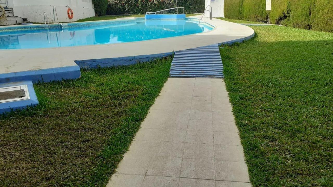 Salute To The Sea Apartment Nerja Bagian luar foto